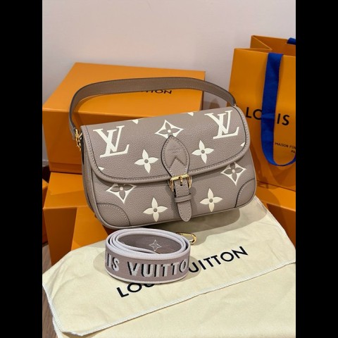 lv 다이앤 m46583