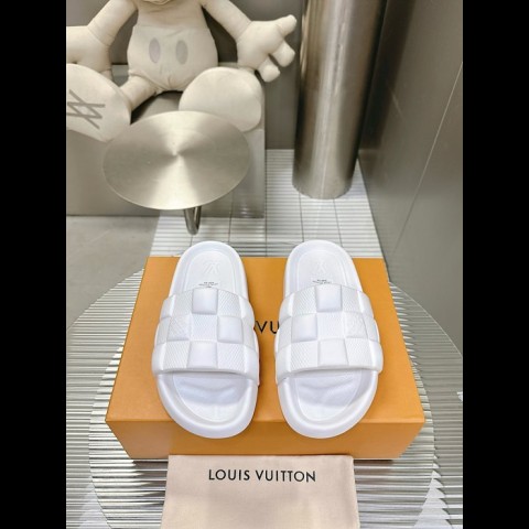 lv 슬리퍼