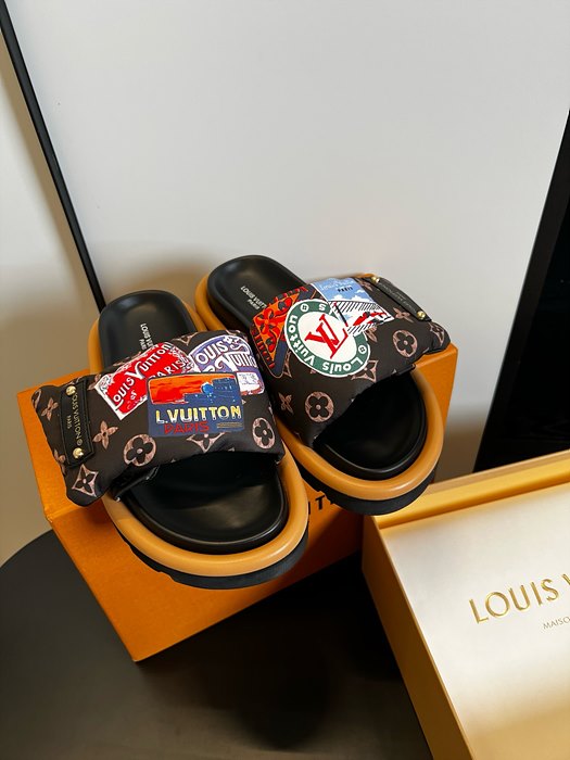 lv 슬리퍼