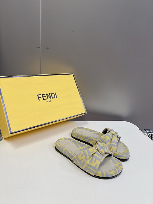 fend* 슬리퍼